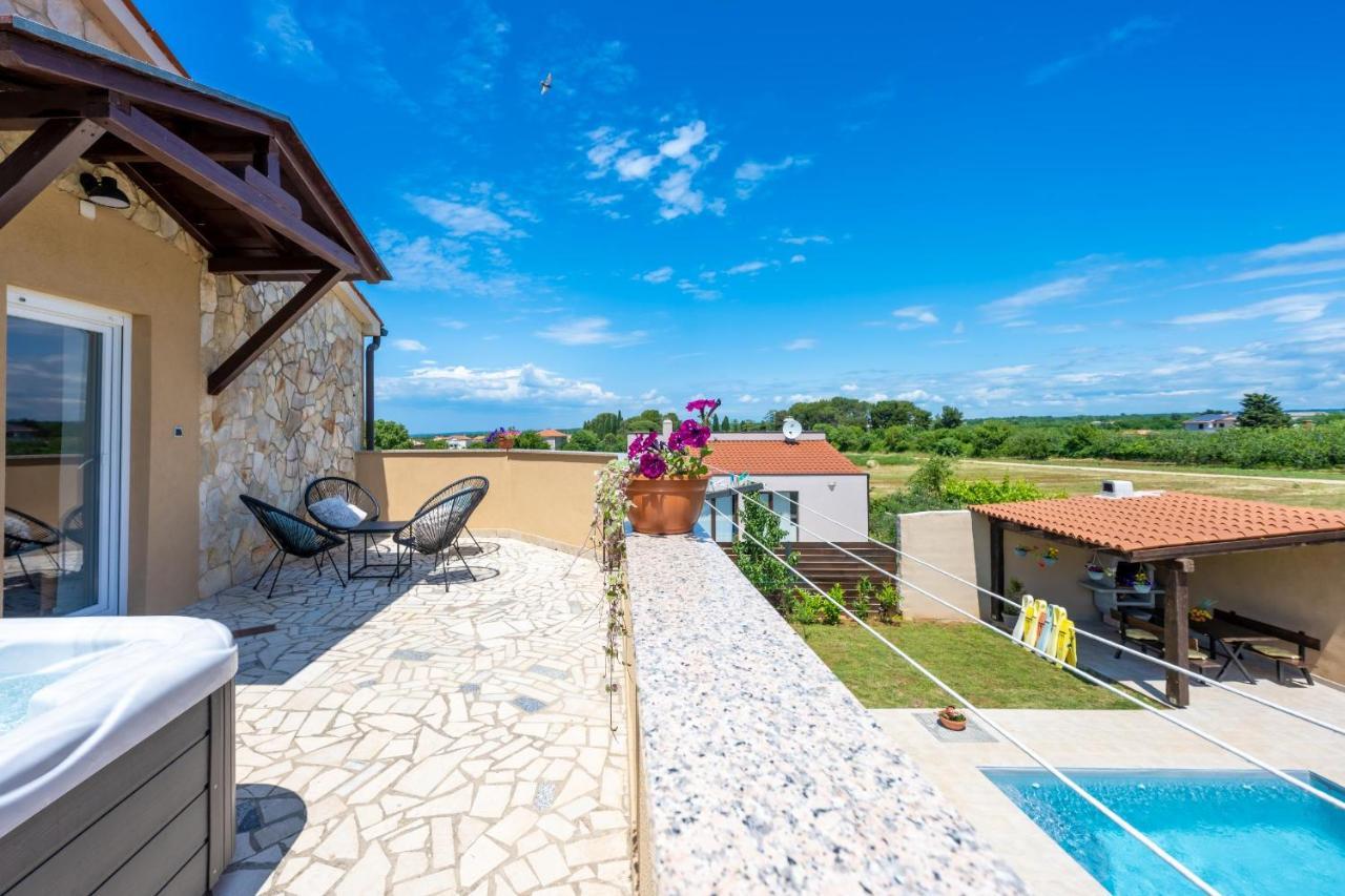Holiday House Boky Vodnjan Exterior photo